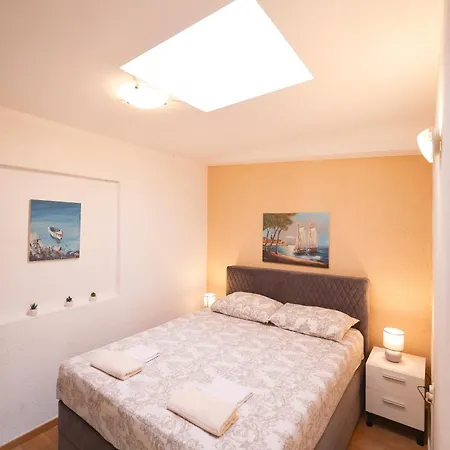 Porta Via Apartment