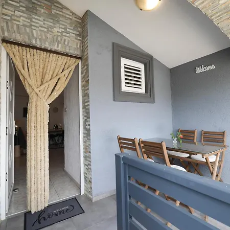 Porta Via Apartment