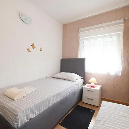 Porta Via Apartment Vir
